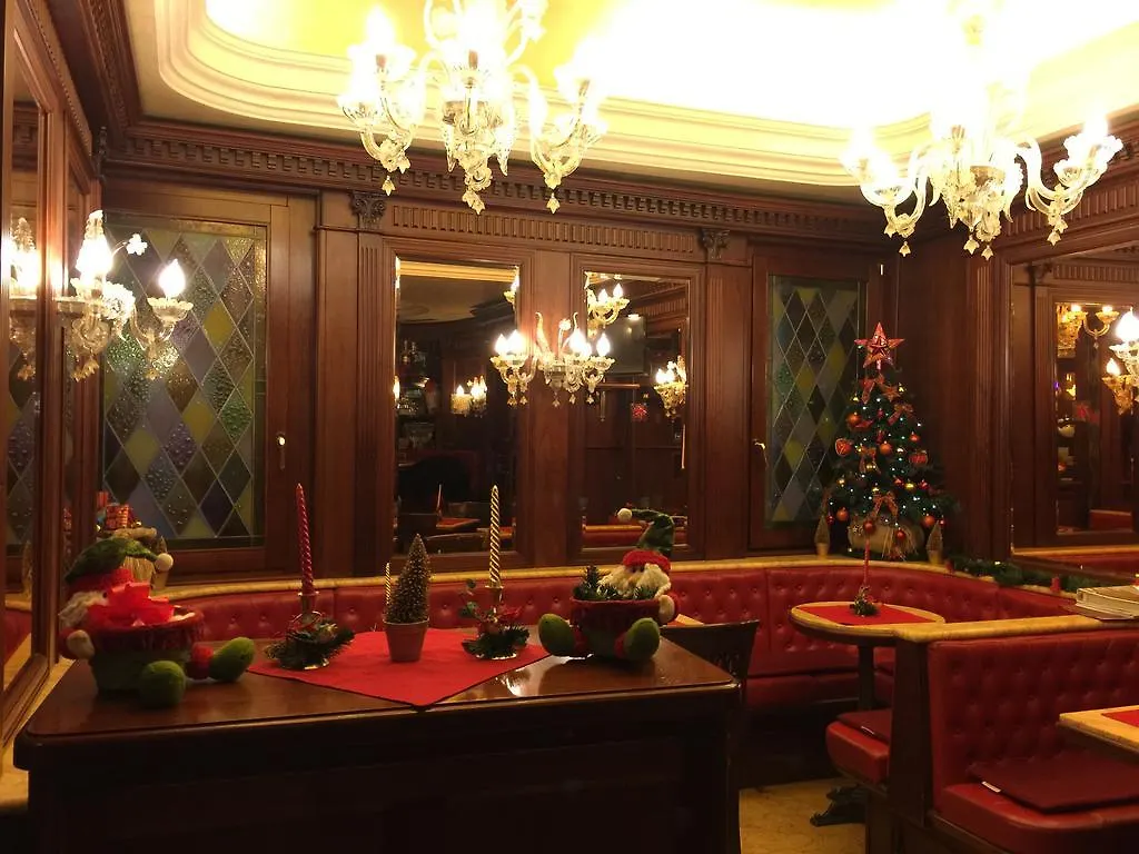 Hotel Lux Venice Italy