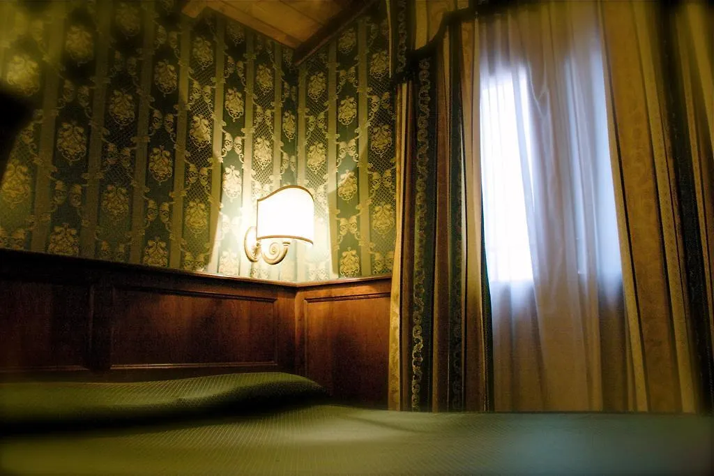Hotel Lux Venice
