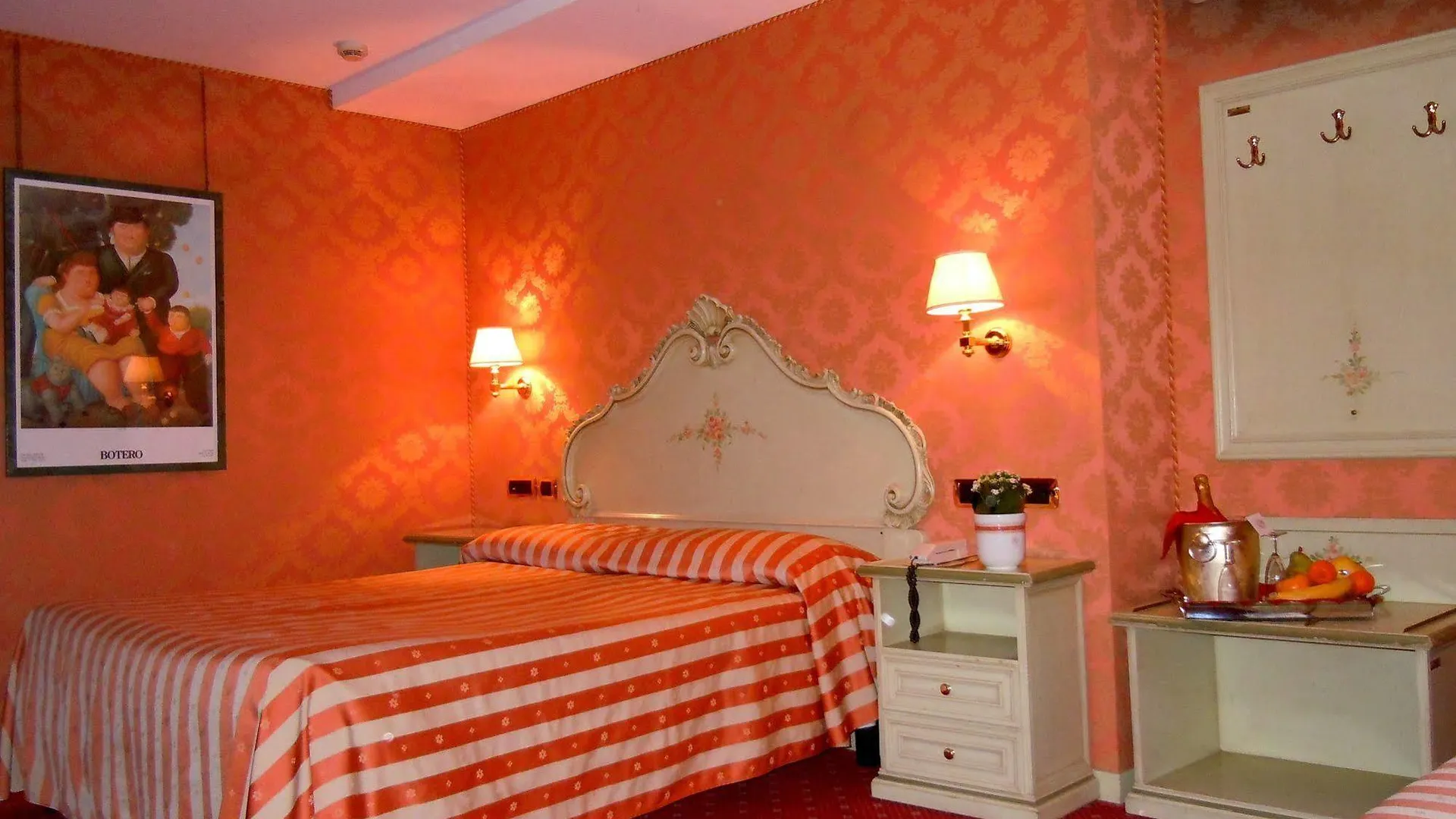Hotel Lux Venice Italy