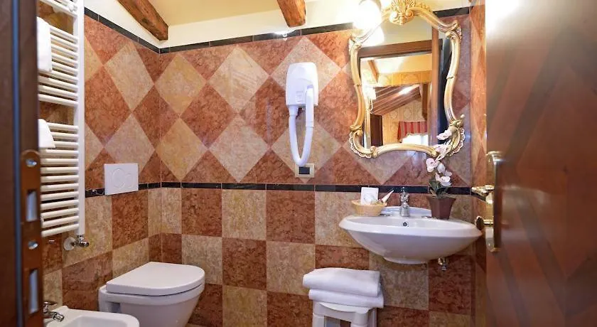 Hotel Lux Venice