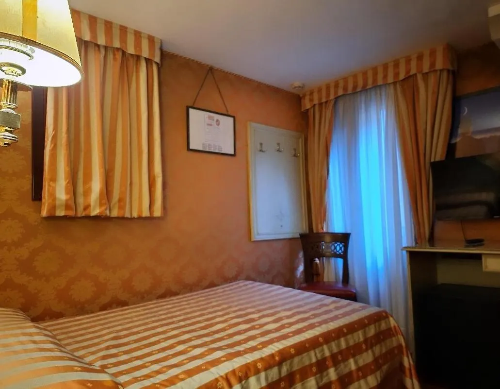 Hotel Lux Venice