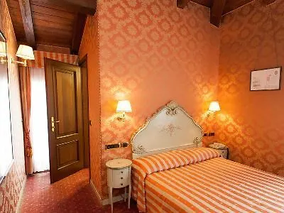 Hotel Lux Venice