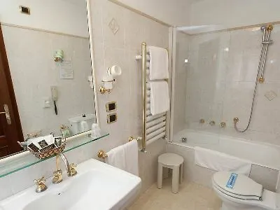 Hotel Lux Venice
